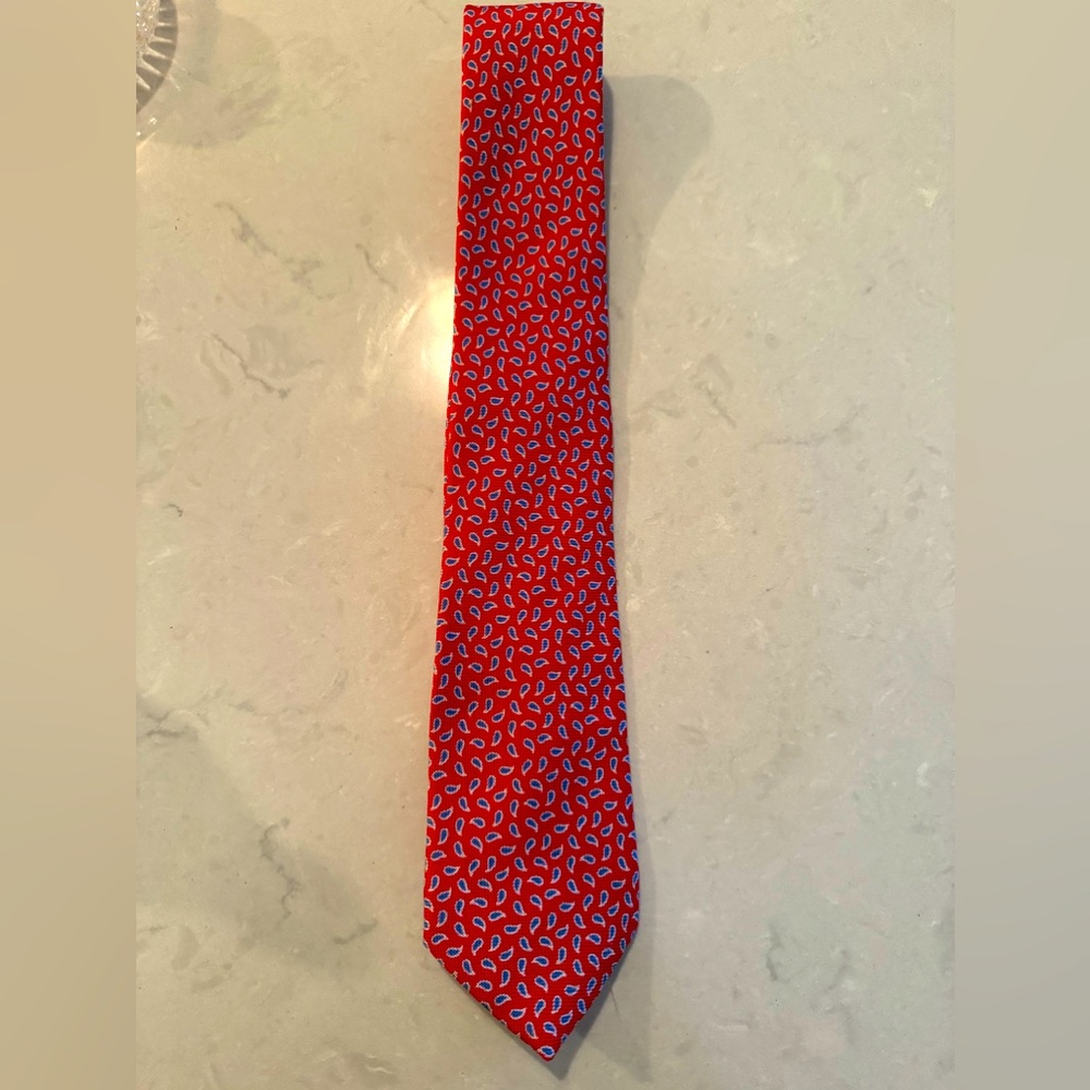 Brooks Brothers Red paisley Tie